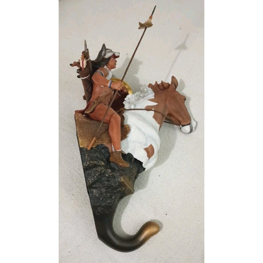 Nature's Window Sioux Chief Native American Warrior Wall Hook Sculpture 12" Vint